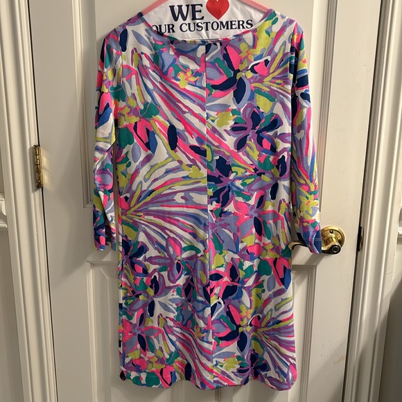 Patterned Lilly Pulitzer dress - Picture 2 of 4